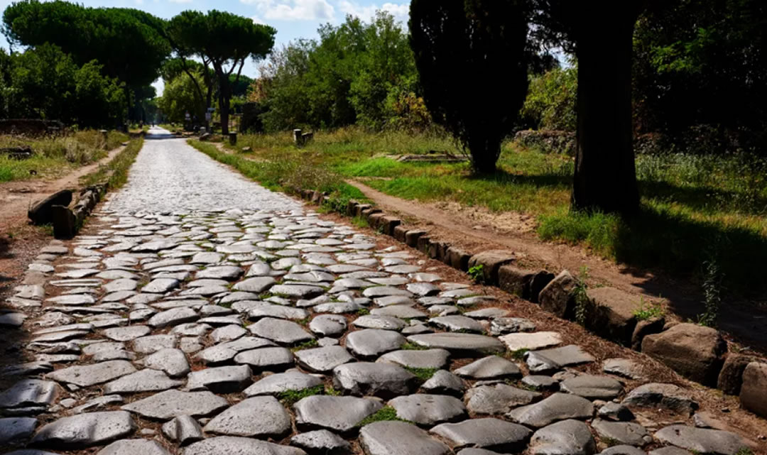 La Vía Appia Antica: La Calzada Romana Más Antigua del Mundo